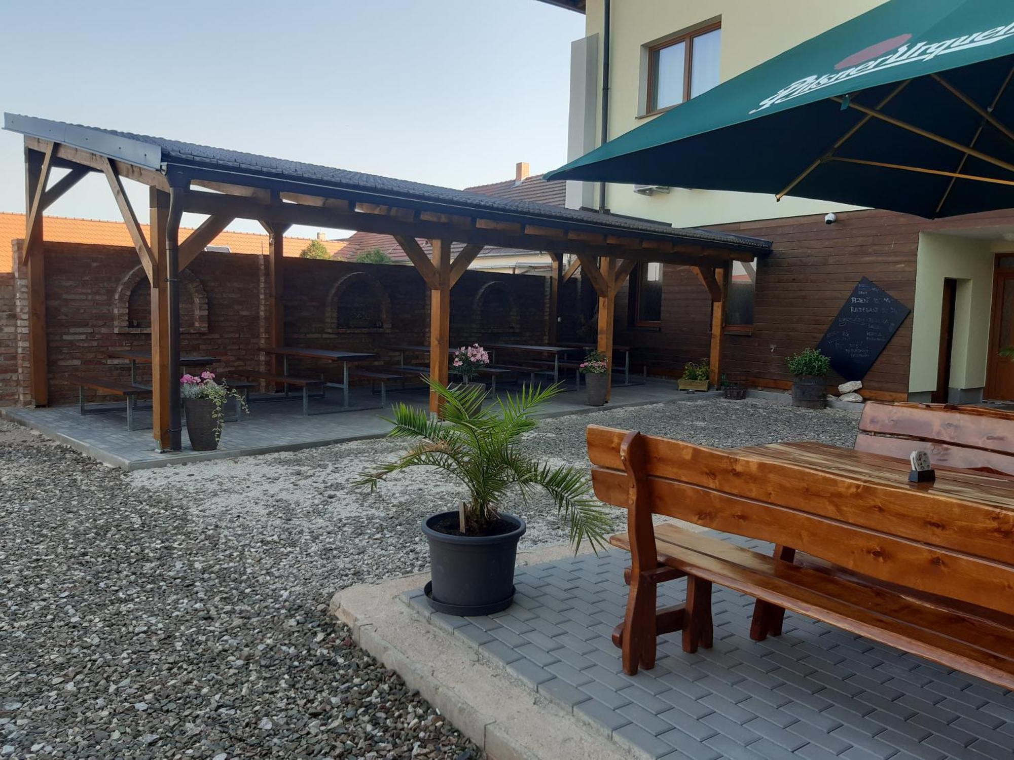 Penzionmoravia Moravská Nová Ves Exteriör bild